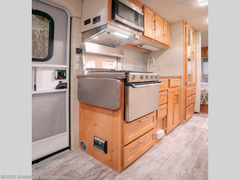 2027 2500 Series B25RQ (Twin) by Bigfoot from Southland RV in Norcross, Georgia