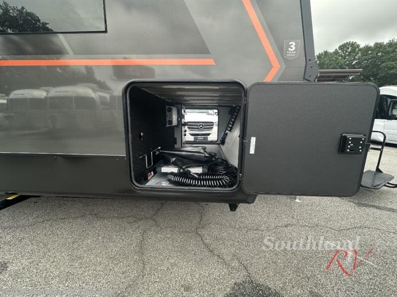2027 Walkabout 25MAX by Keystone from Southland RV in Norcross, Georgia