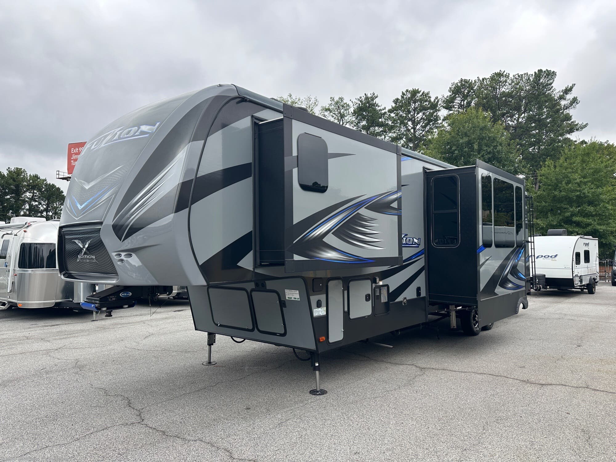 2017 Fuzion 345 by Keystone from Southland RV in Norcross, Georgia