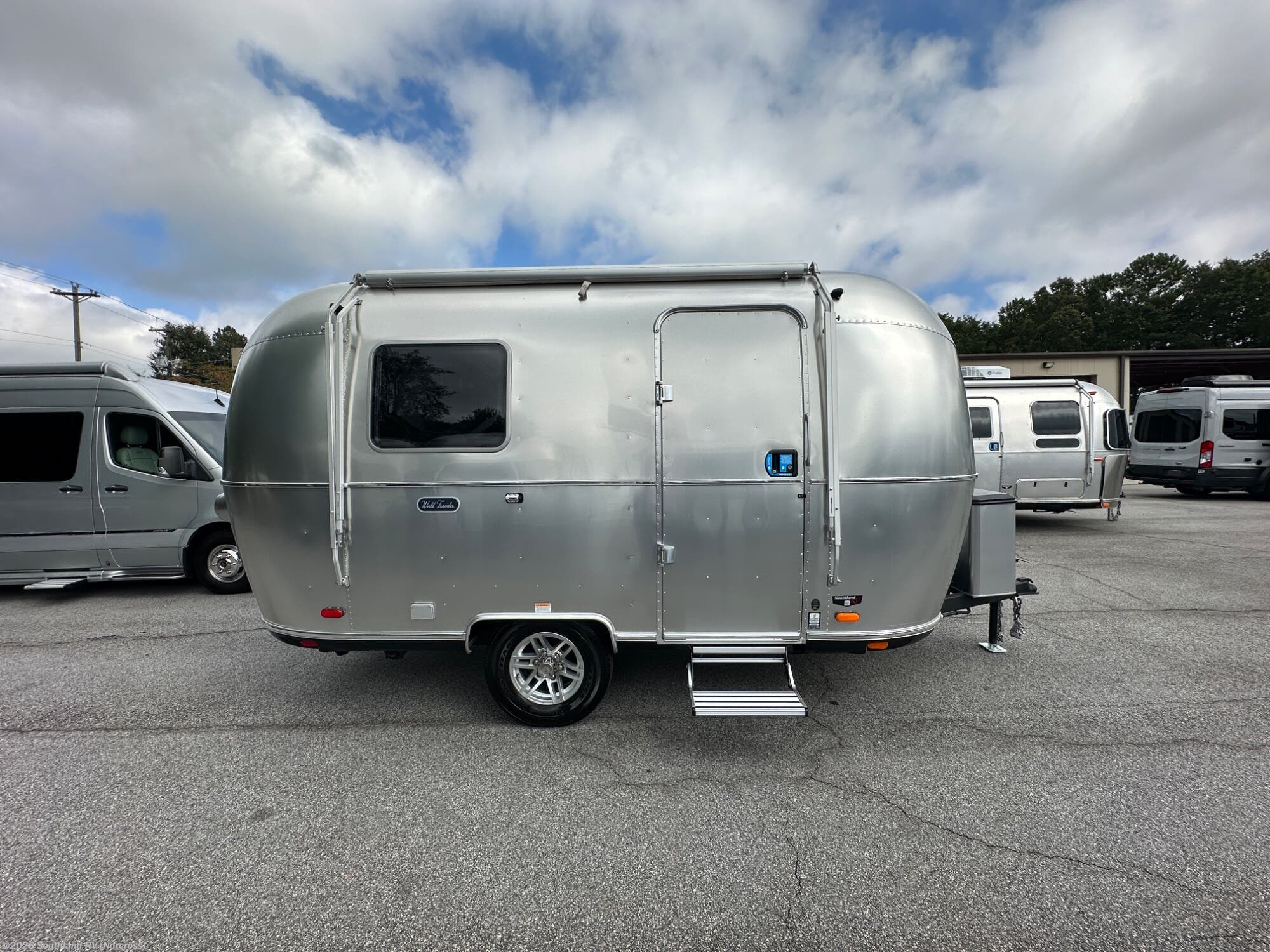 2027 World Traveler 17RB by Airstream from Southland RV in Norcross, Georgia