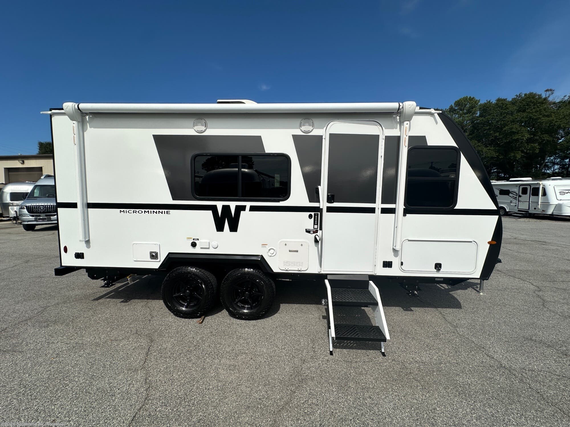 2027 Micro Minnie 1800BH by Winnebago from Southland RV in Norcross, Georgia