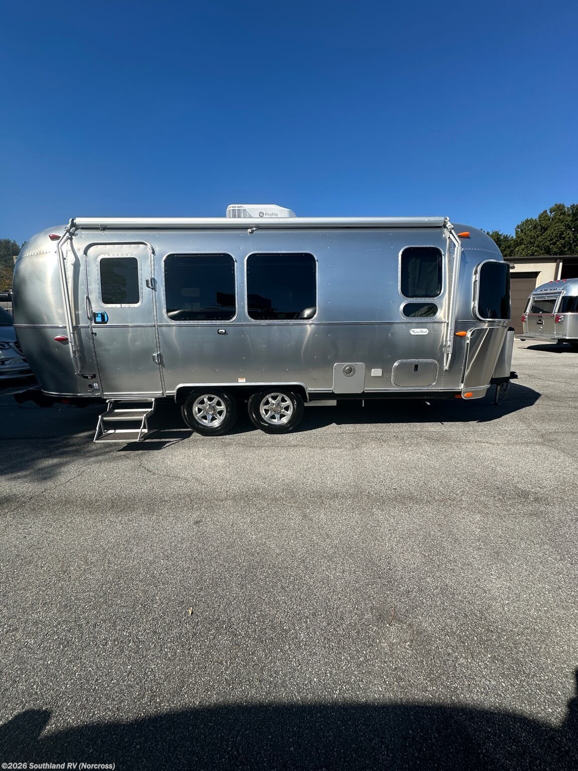 New 2027 Airstream Flying Cloud 23FB Twin available in Norcross, Georgia