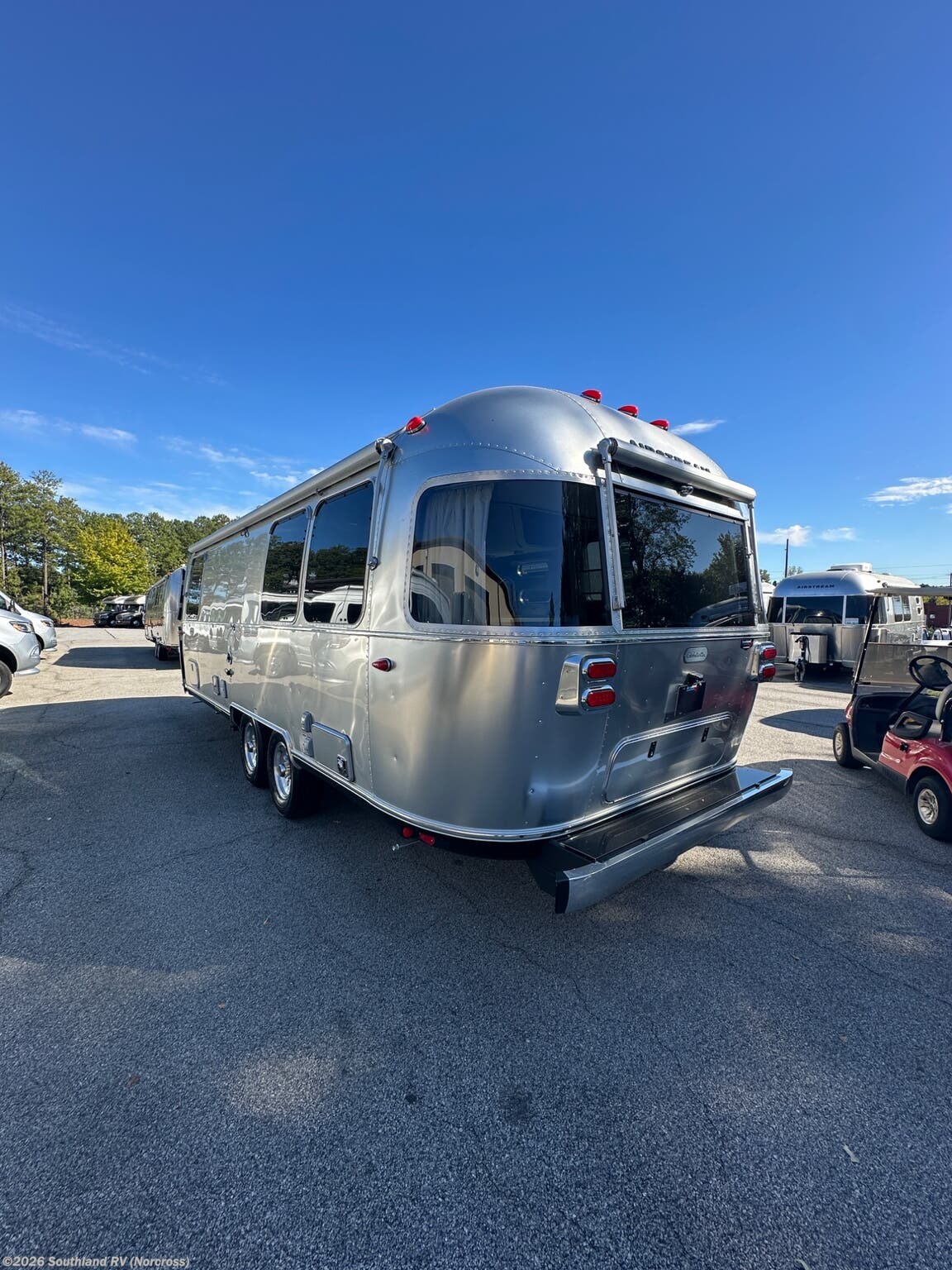 New 2027 Airstream Globetrotter 25FB Twin available in Norcross, Georgia
