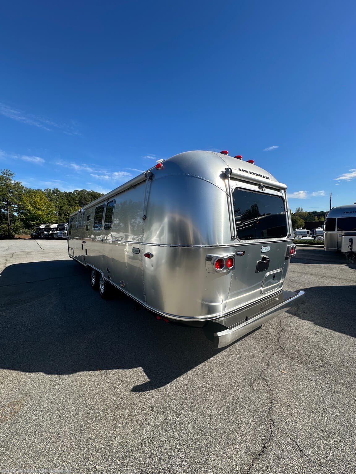 New 2027 Airstream Classic 33RB Twin available in Norcross, Georgia