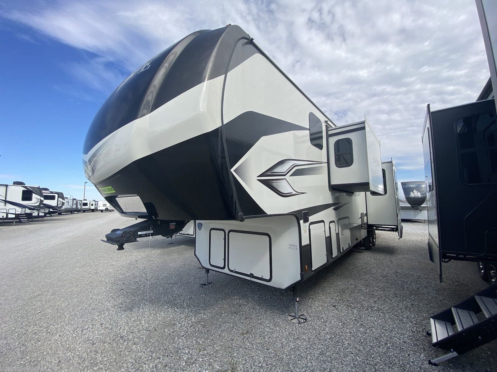 2022 Keystone Alpine 3910rk RV for Sale in Independence, MO 64058