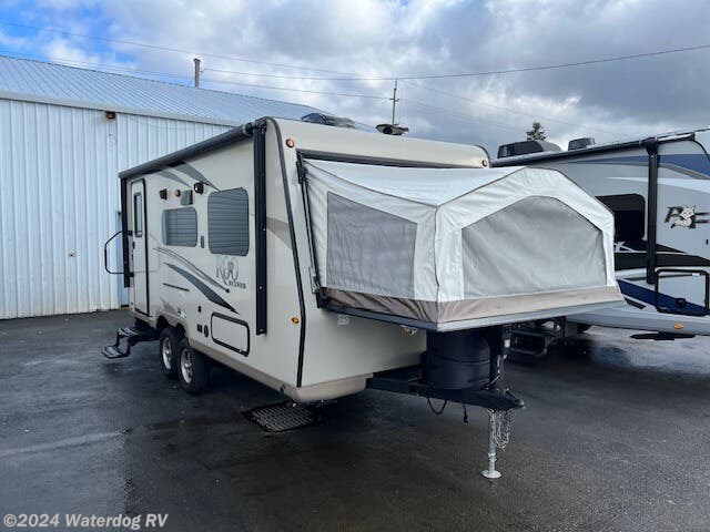 Used 2018 Forest River Rockwood Roo 19ROO-W available in Dayton, Oregon