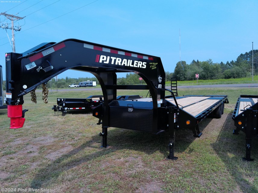 New 2024 PJ Trailers Gooseneck 32&apos; Low Pro available in Cloquet, Minnesota
