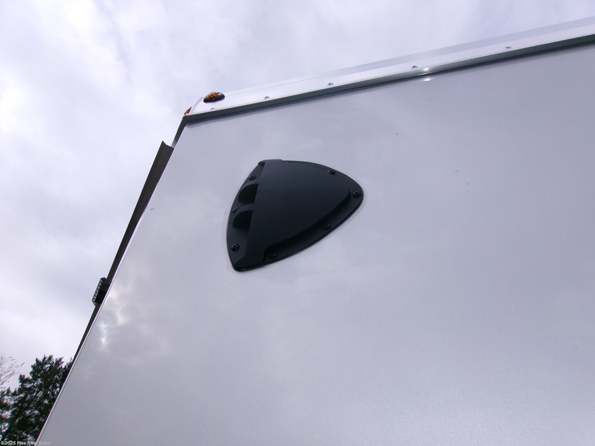 2026 Neo Trailers NCBR 8.5' x 18' +4 GVWR 10,000#