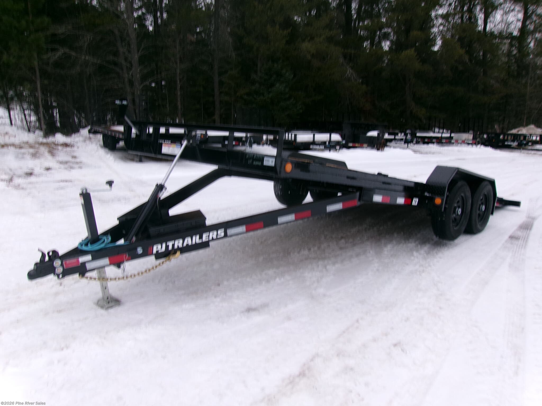 2026 PJ Trailers TH 20' Quick Tilt 10k GVWR