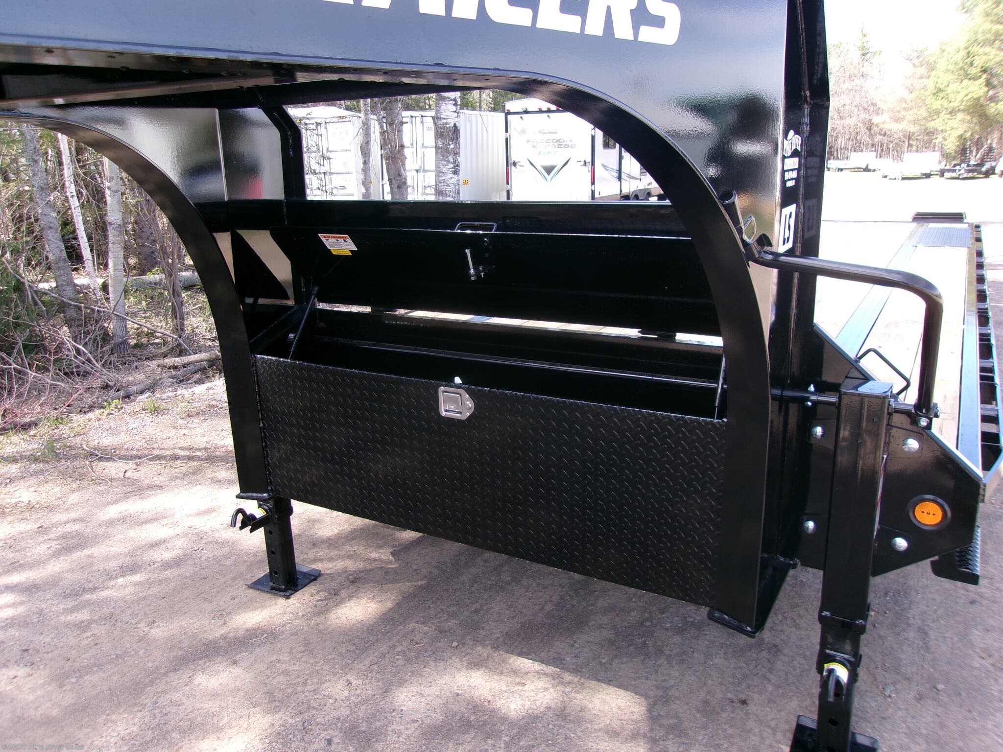 2027 LS PJ 28' LOW-PRO by PJ Trailers from Pine River Sales in Cloquet, Minnesota