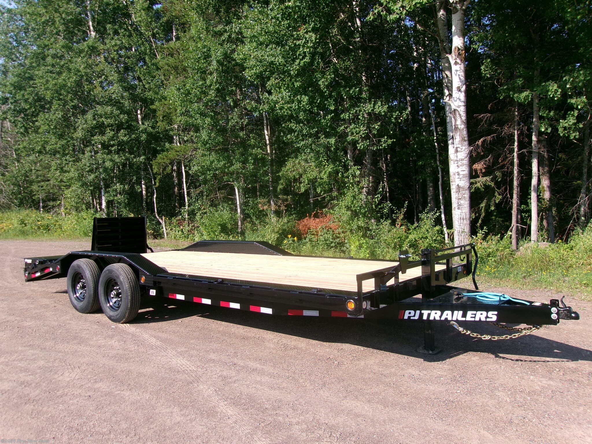 2027 B6 PJ 22' SUPERWIDE 14K GVWR by PJ Trailers from Pine River Sales in Cloquet, Minnesota