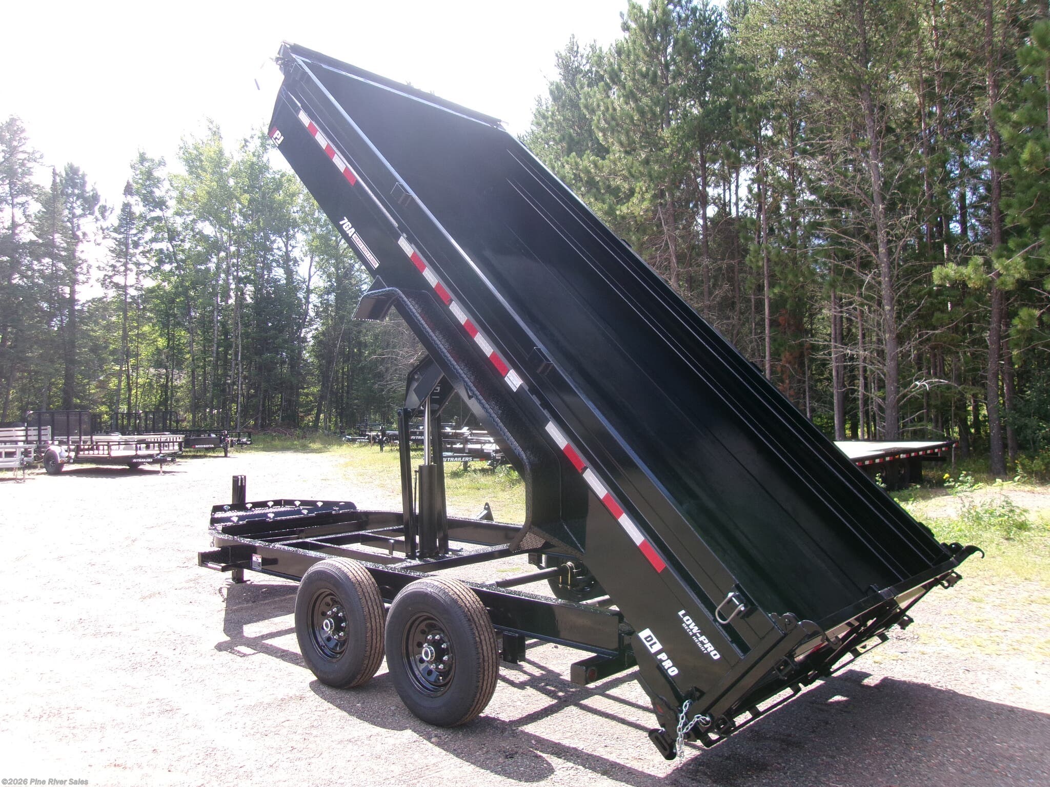 2027 PJ Trailers DL 83x16 15.4