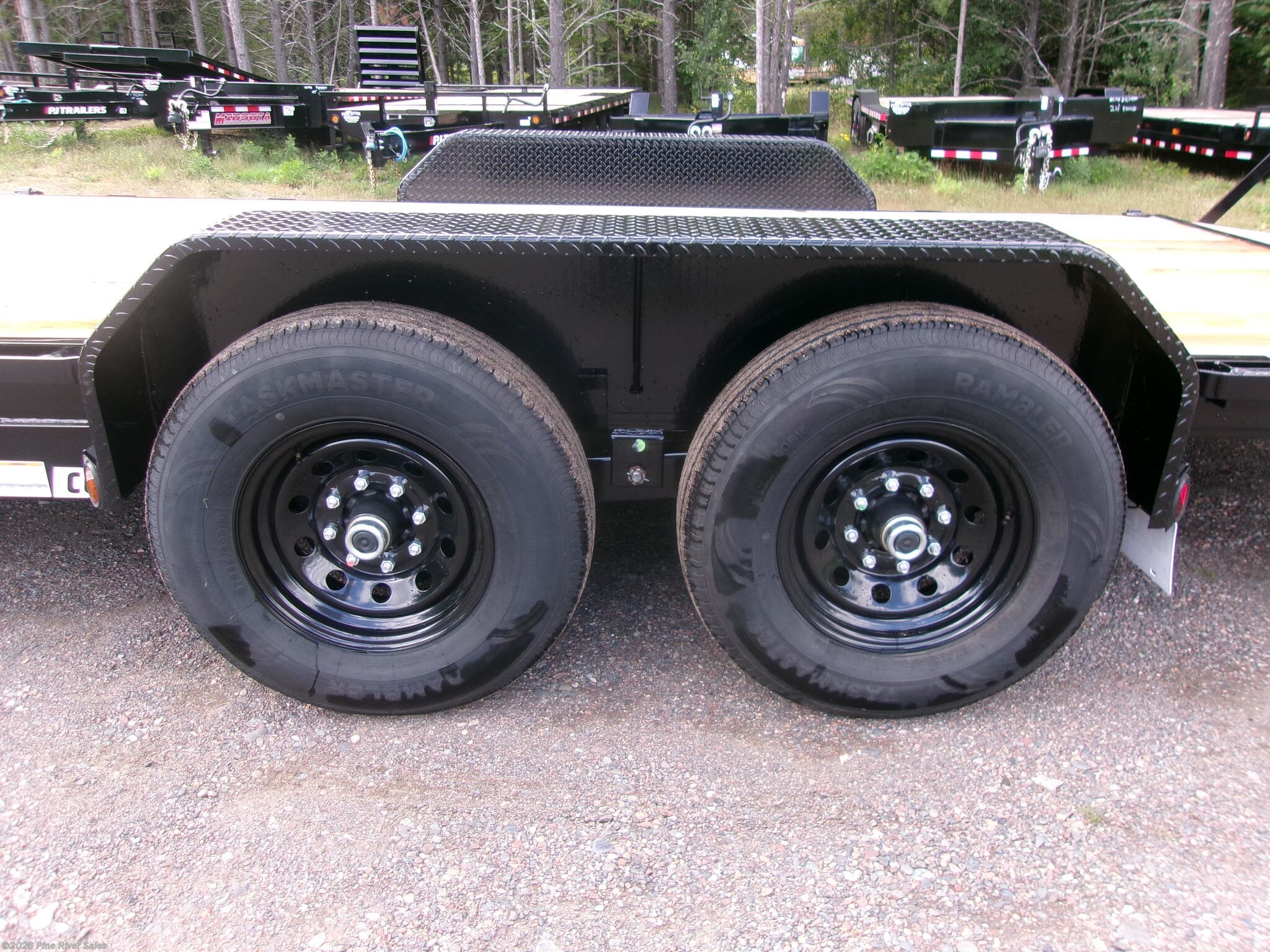 2027 CC 22' equipment 14k gvwr by PJ Trailers from Pine River Sales in Cloquet, Minnesota