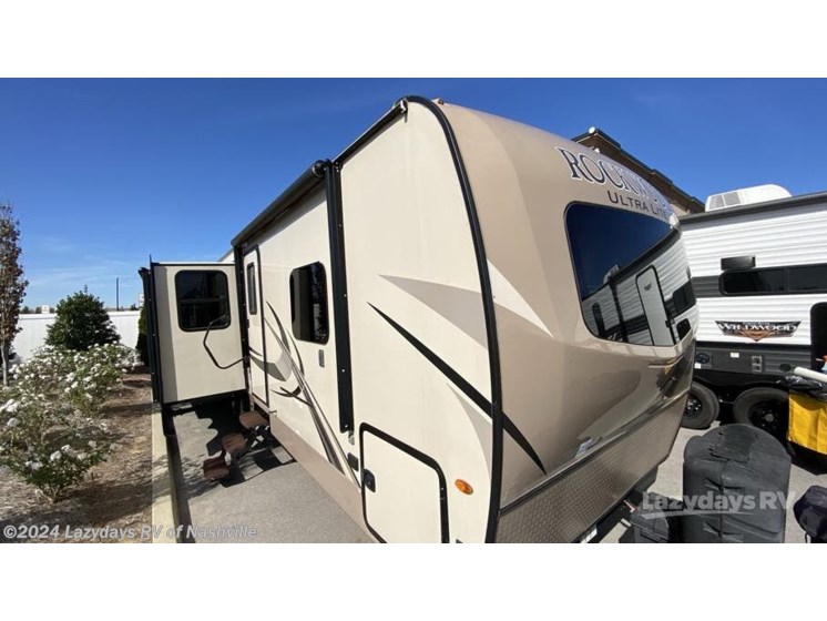 Used 2018 Forest River Rockwood Ultra-Lite 2906WS available in Murfreesboro, Tennessee