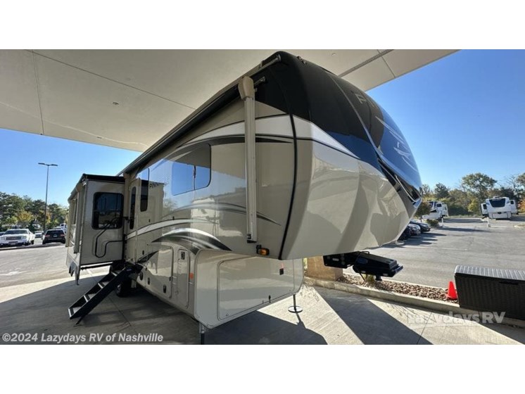 Used 2022 Jayco Pinnacle 32RLTS available in Murfreesboro, Tennessee