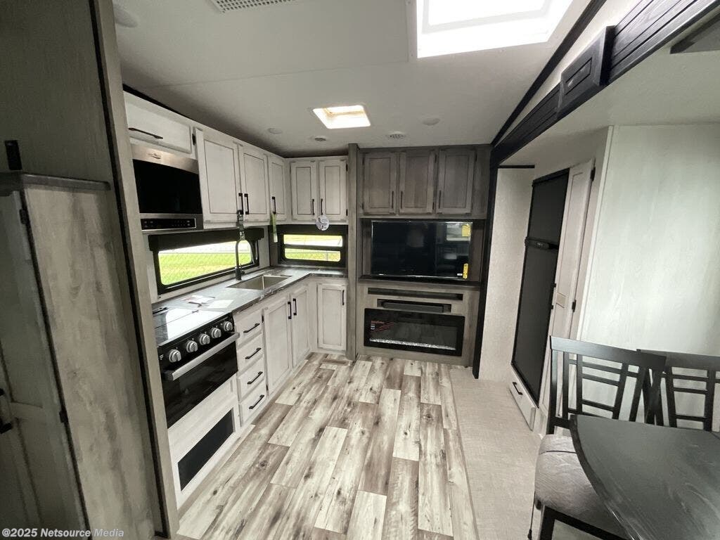 2022 KZ Durango HalfTon D250RED RV for Sale in Opelika, AL 36804