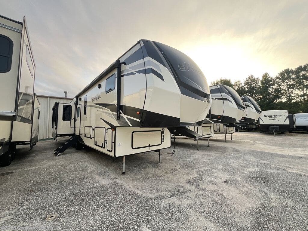 2022 Prime Time Sanibel 3902WB RV for Sale in Opelika, AL 36804 04842