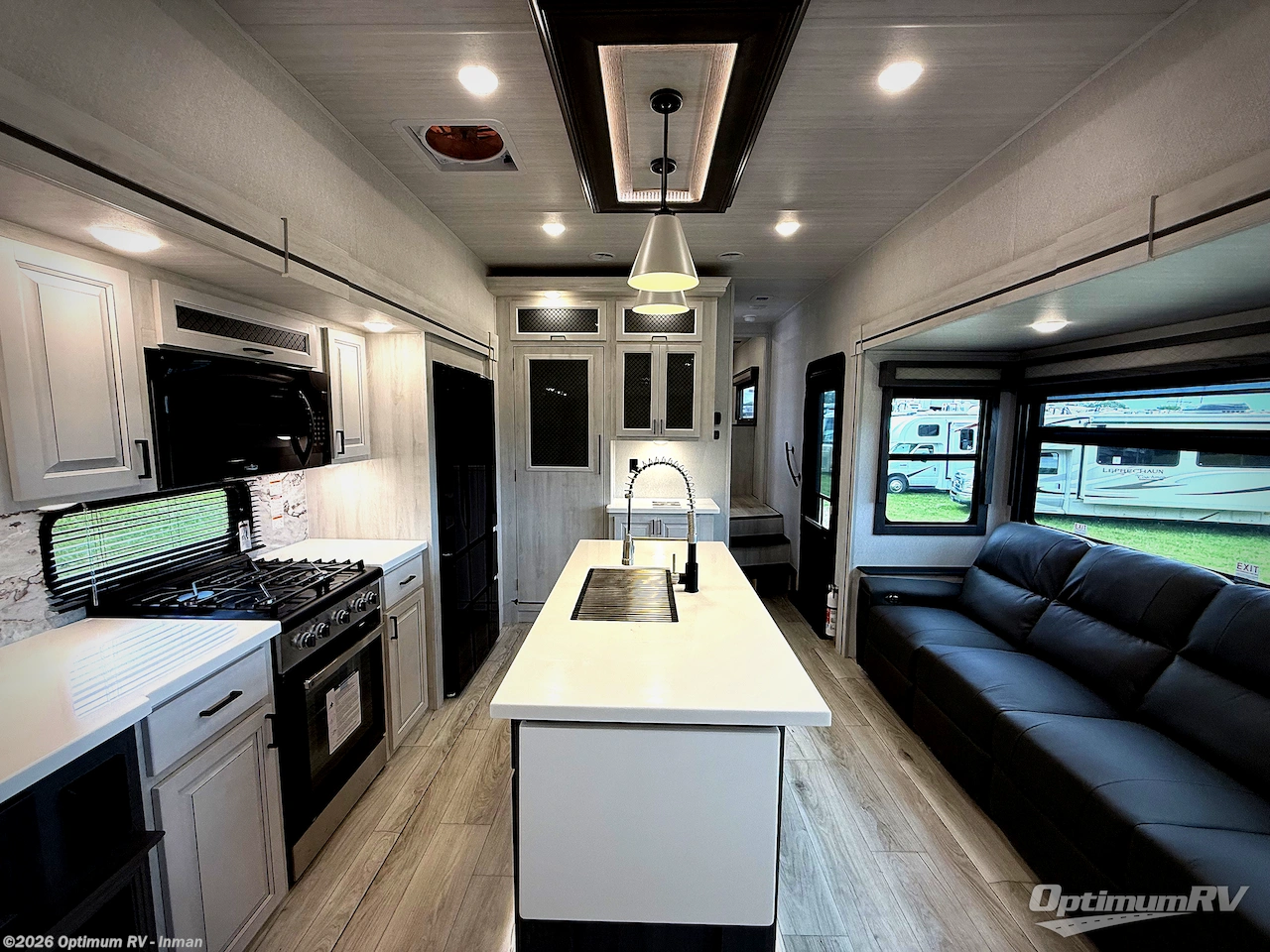 New 2025 East to West Ahara 390DS available in Inman, South Carolina