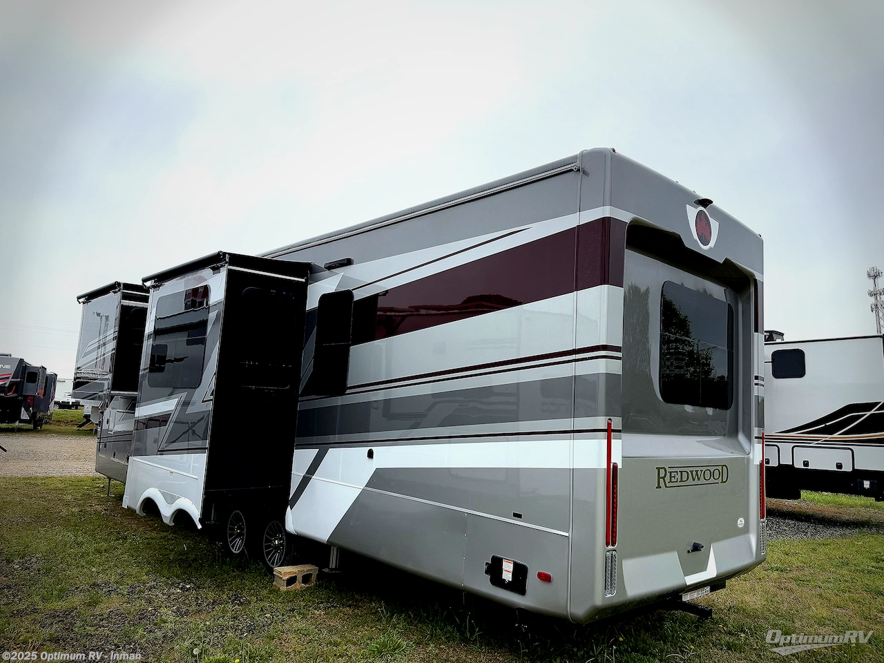 2025 Redwood 401LK by Redwood RV from Optimum RV - Inman in Inman, South Carolina