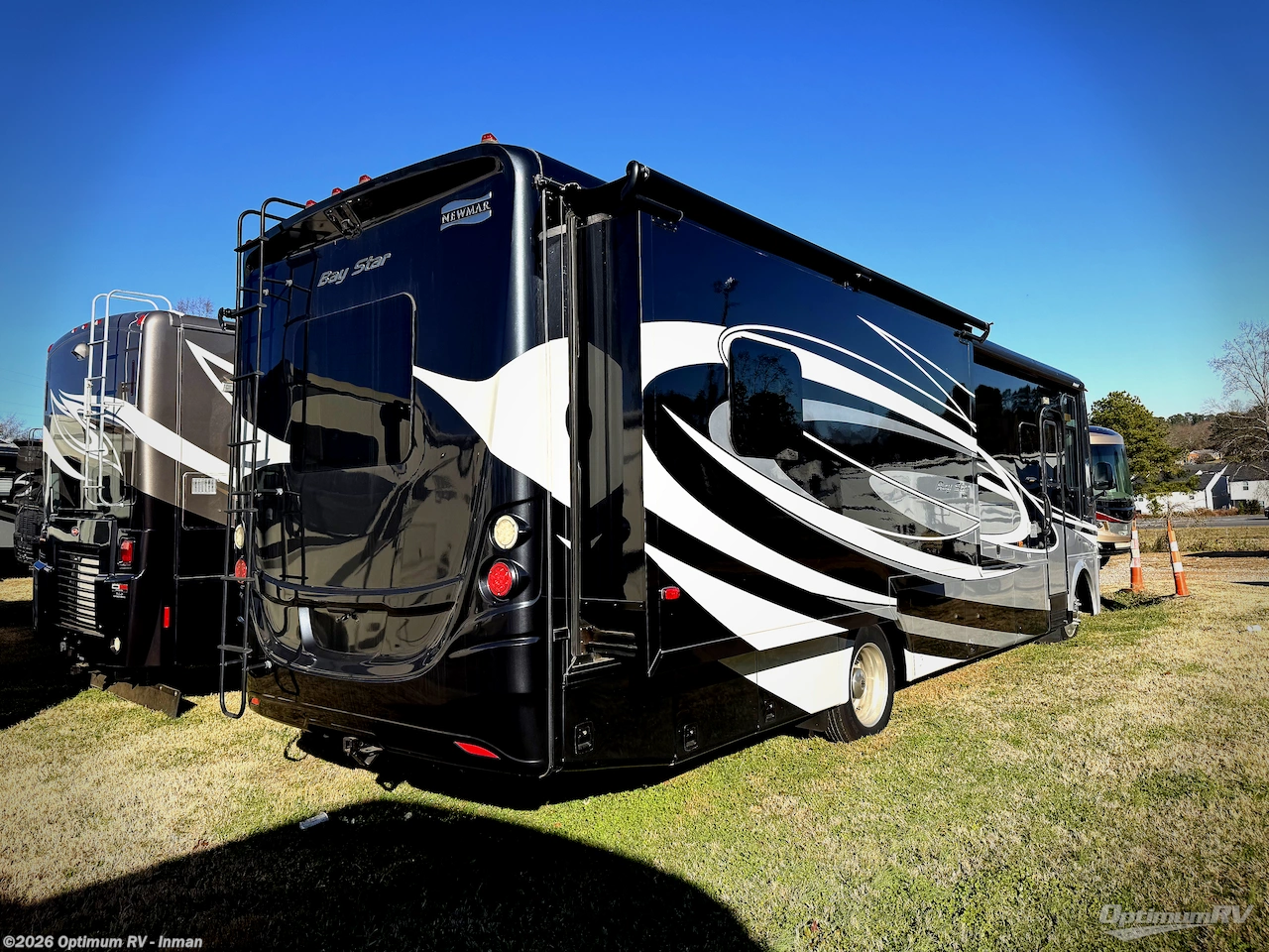 2017 Newmar Bay Star 3306 - Used Class A For Sale by Optimum RV - Inman in Inman, South Carolina features Awning, Slideout