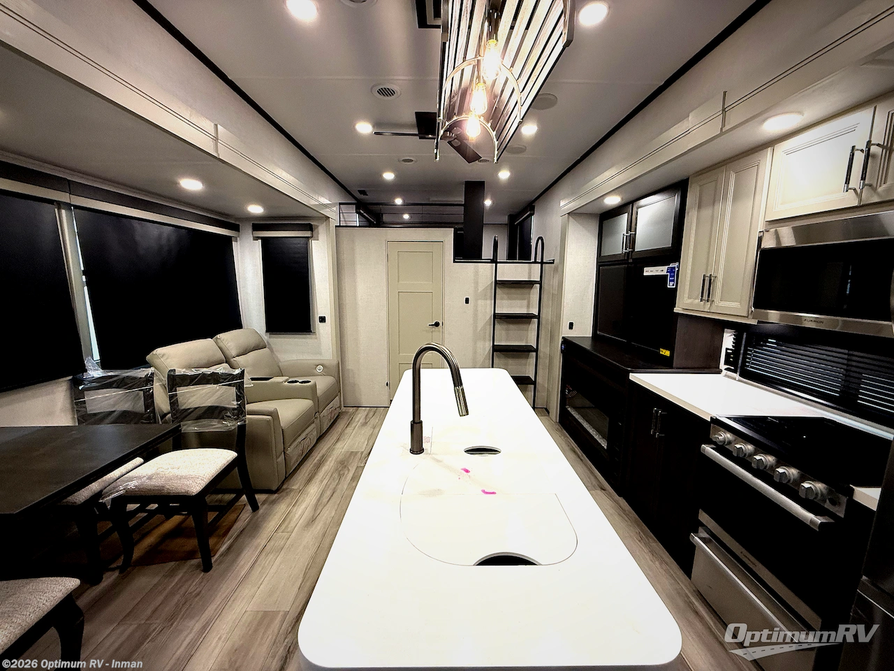 2026 Keystone Alpine Avalanche Edition 390DS - New Fifth Wheel For Sale by Optimum RV - Inman in Inman, South Carolina features Slideout, Awning