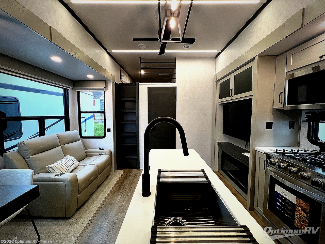 2025 Palomino Columbus 376DS - New Fifth Wheel For Sale by Optimum RV - Inman in Inman, South Carolina features Awning, Slideout