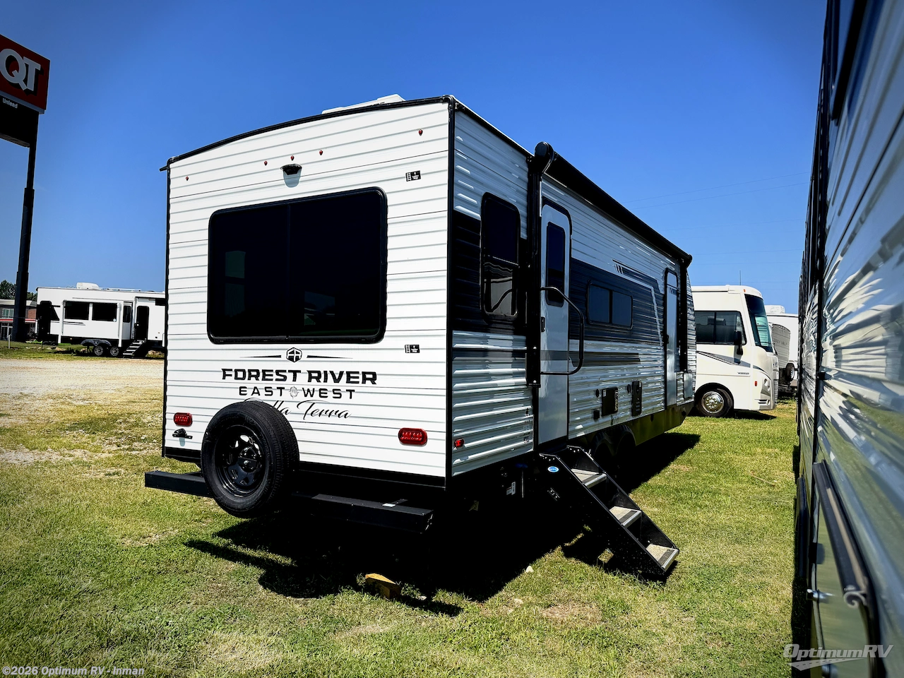 2026 East to West Della Terra 251RD - New Travel Trailer For Sale by Optimum RV - Inman in Inman, South Carolina features Slideout, Awning