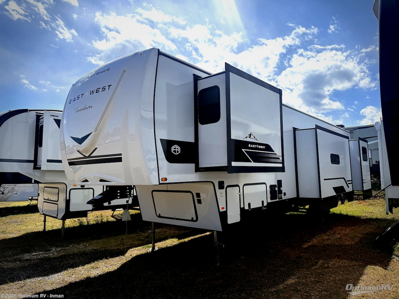 New 2026 East to West Tandara 389DS available in Inman, South Carolina