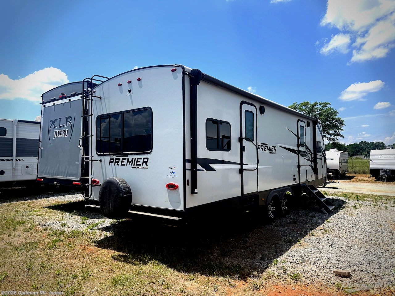 2023 Keystone Premier Ultra Lite 25FKPR - Used Travel Trailer For Sale by Optimum RV - Inman in Inman, South Carolina features Slideout, Awning