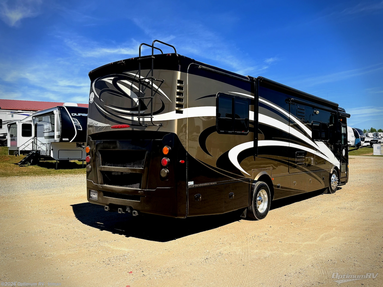 2014 Tiffin Allegro Breeze 32 BR - Used Class A For Sale by Optimum RV - Inman in Inman, South Carolina features Slideout