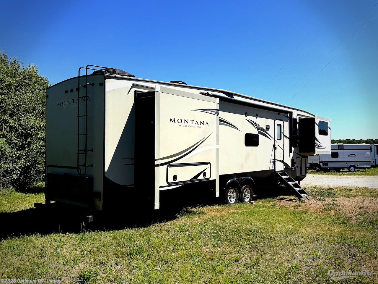 2016 Keystone Montana High Country 375FL - Used Fifth Wheel For Sale by Optimum RV - Inman in Inman, South Carolina features Slideout