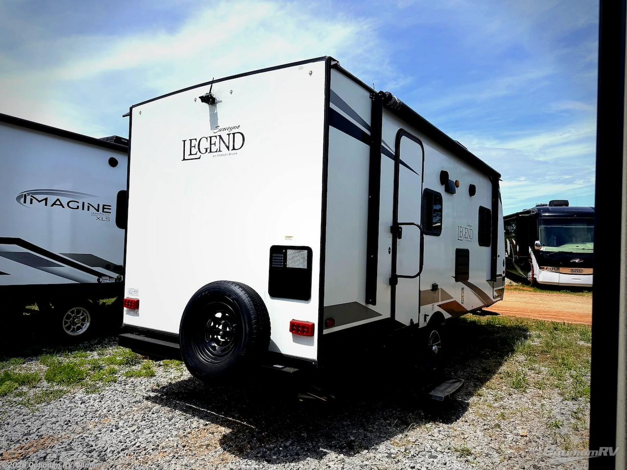2020 Forest River Surveyor Legend 19RBLE - Used Travel Trailer For Sale by Optimum RV - Inman in Inman, South Carolina features Slideout, Awning