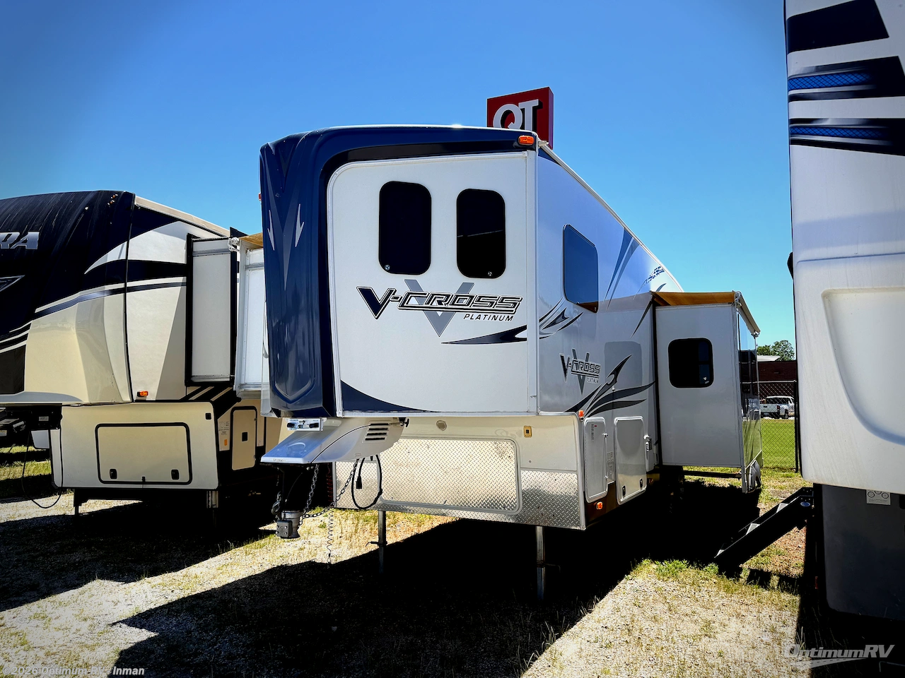 Used 2012 Forest River V-Cross Platinum 275VRL available in Inman, South Carolina