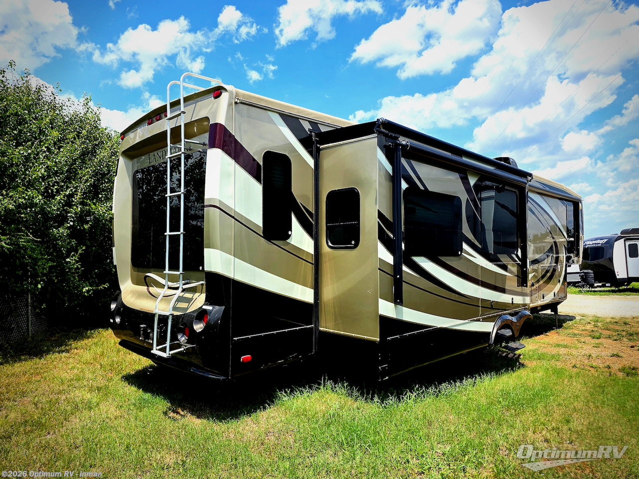 2013 Heartland Landmark SAN ANTONIO - Used Fifth Wheel For Sale by Optimum RV - Inman in Inman, South Carolina features Slideout