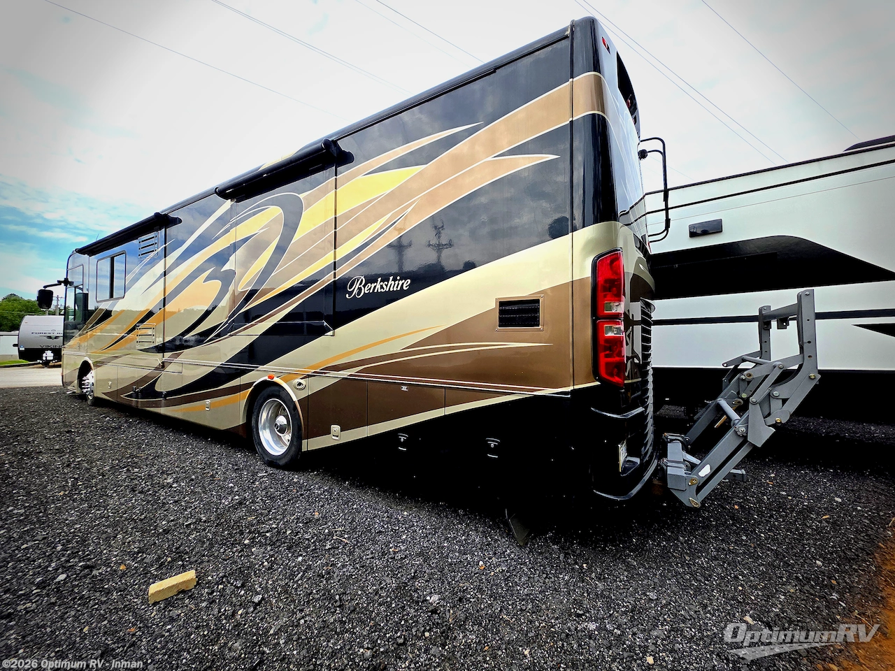 2012 Forest River Berkshire 390RB - Used Class A For Sale by Optimum RV - Inman in Inman, South Carolina features Slideout