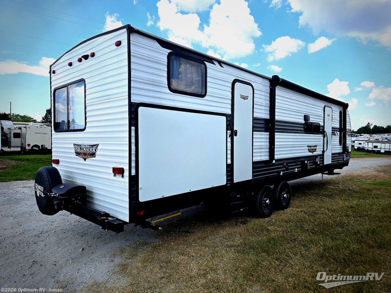 2022 Forest River Wildwood 32BHDS - Used Travel Trailer For Sale by Optimum RV - Inman in Inman, South Carolina features Slideout, Awning