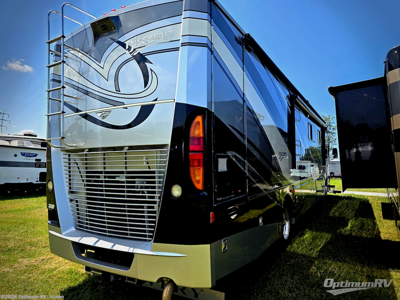 2012 Fleetwood Discovery 40G - Used Class A For Sale by Optimum RV - Inman in Inman, South Carolina features Slideout