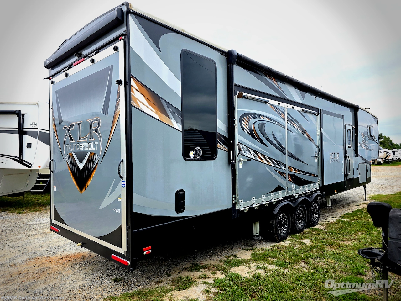 2018 Forest River XLR Thunderbolt 422AMP - Used Fifth Wheel For Sale by Optimum RV - Inman in Inman, South Carolina features Awning, Slideout