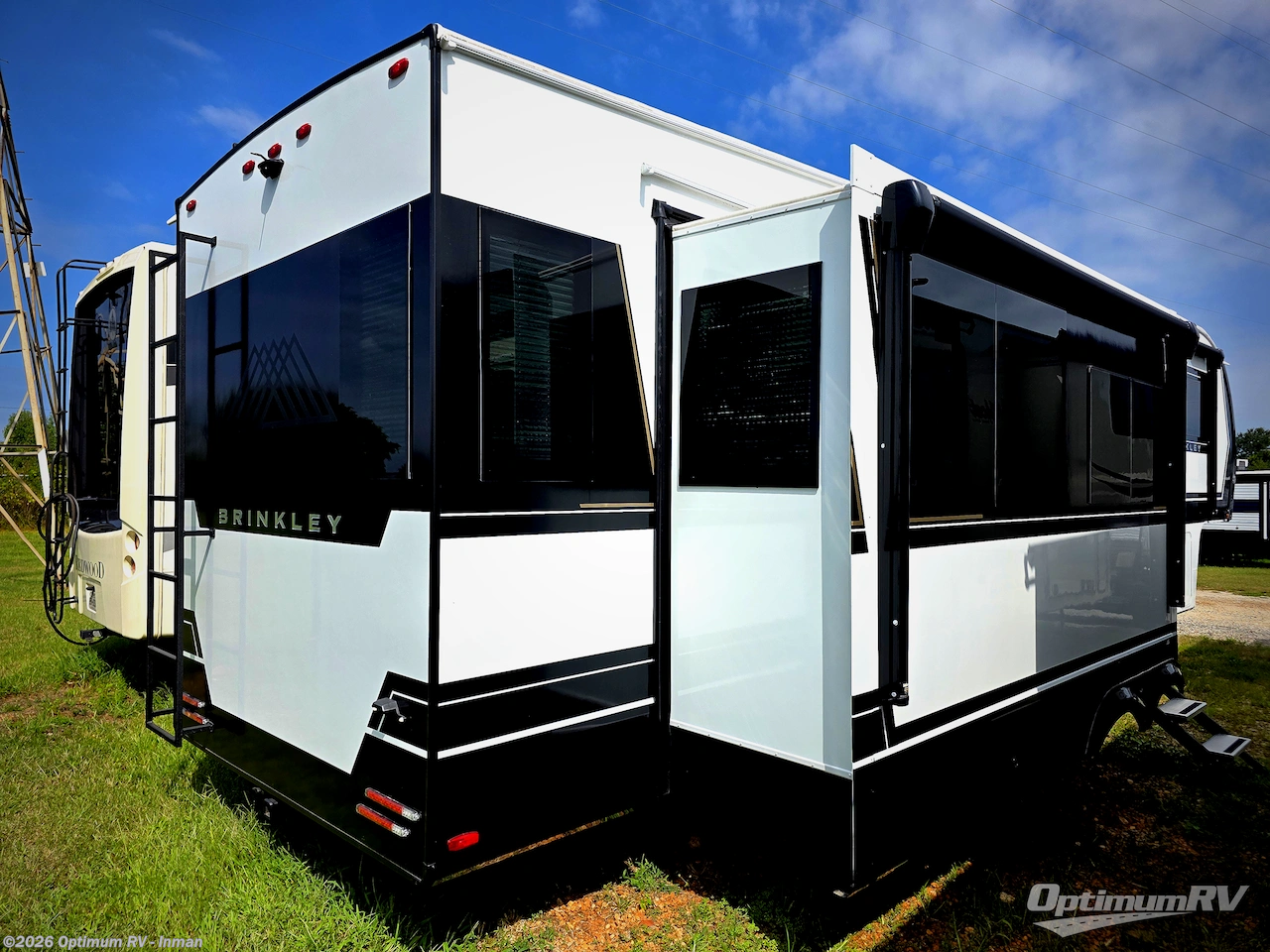 2025 Brinkley RV Model Z 3300 - Used Fifth Wheel For Sale by Optimum RV - Inman in Inman, South Carolina features Awning, Slideout