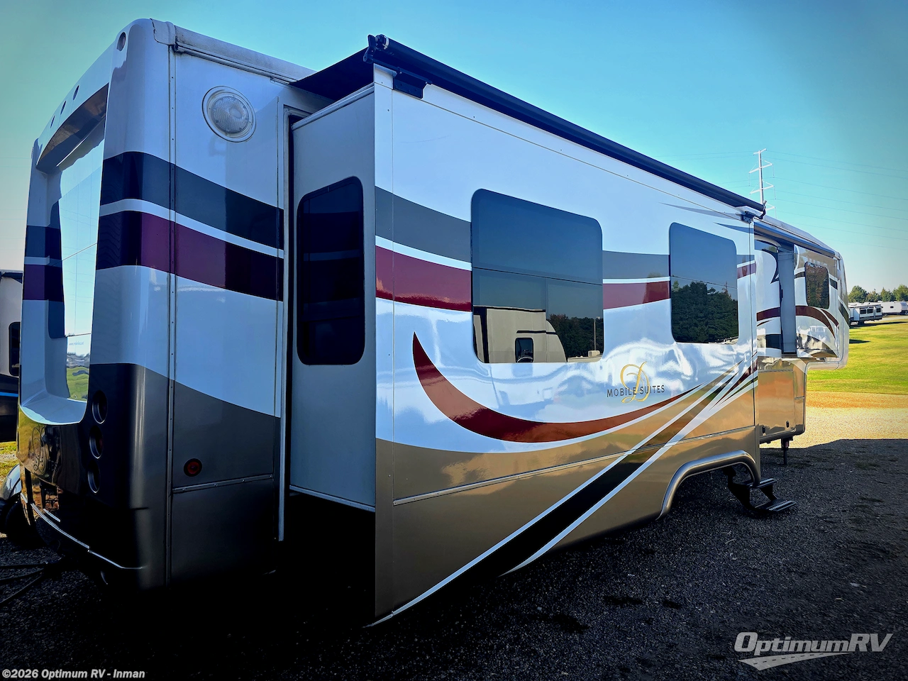 2014 DRV Mobile Suites 38SKSB3 - Used Fifth Wheel For Sale by Optimum RV - Inman in Inman, South Carolina features Slideout