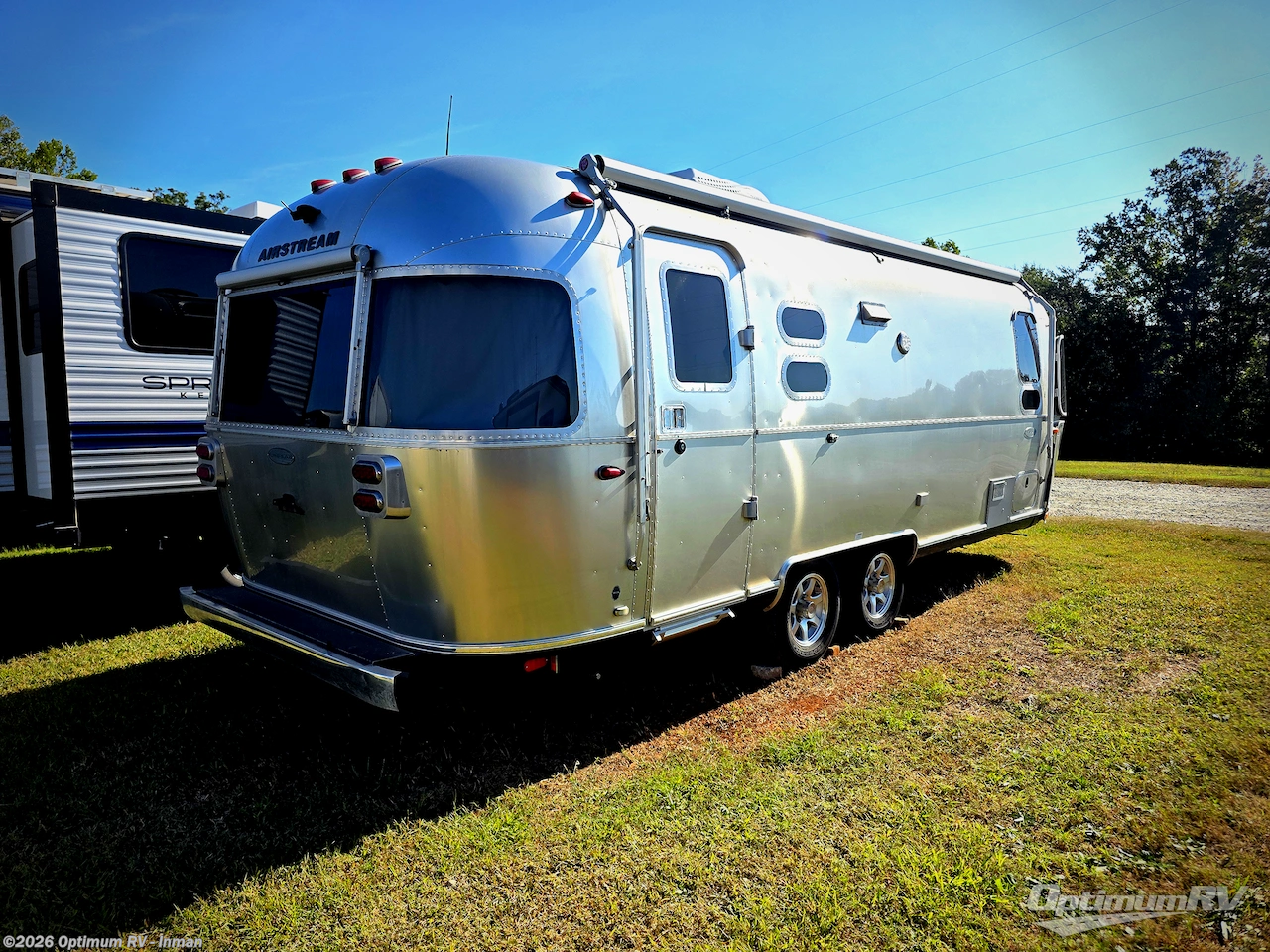 2017 Airstream Flying Cloud 25FB - Used Travel Trailer For Sale by Optimum RV - Inman in Inman, South Carolina