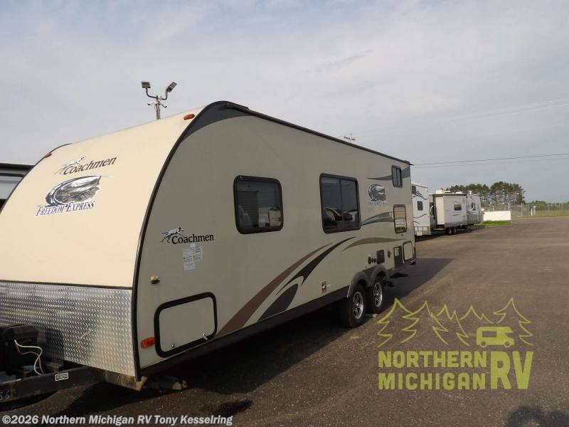 2014 Coachmen Freedom Express 230BH RV for Sale in Gaylord, MI 49735