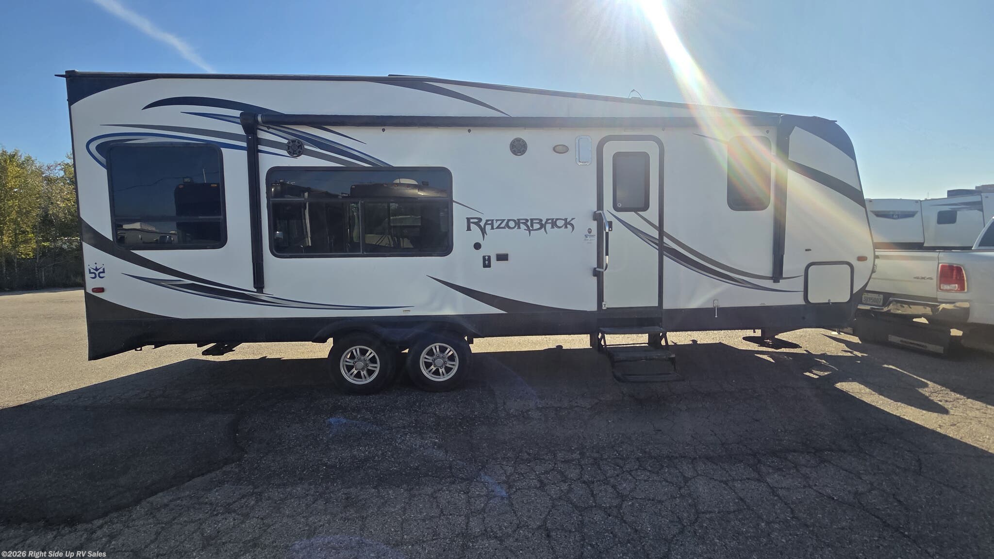 2014 Razorback 2650 by Dutchmen from Right Side Up RV Sales in Salt Lake City, Utah