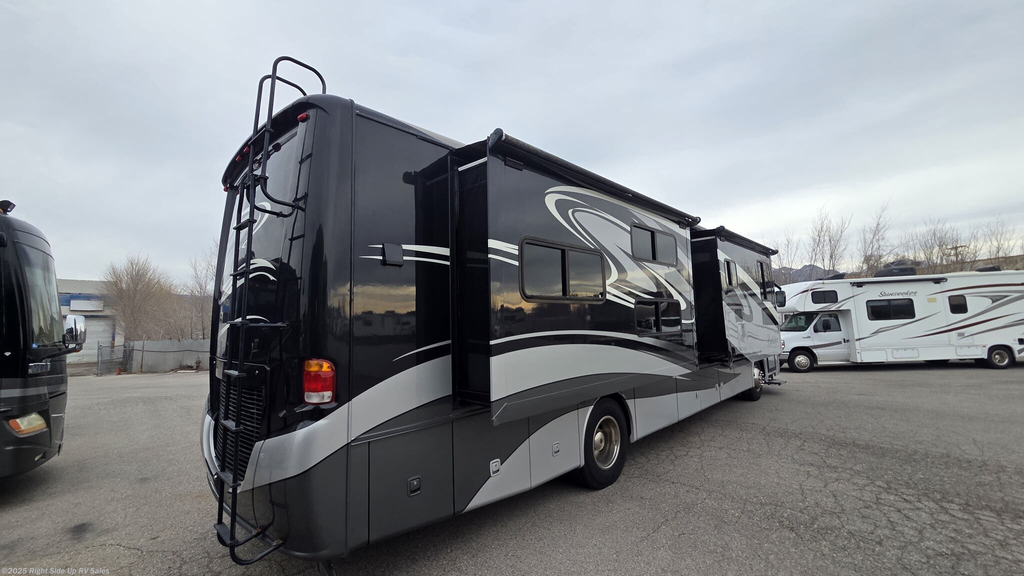 2011 Berkshire 390BH by Forest River from Right Side Up RV Sales in Salt Lake City, Utah