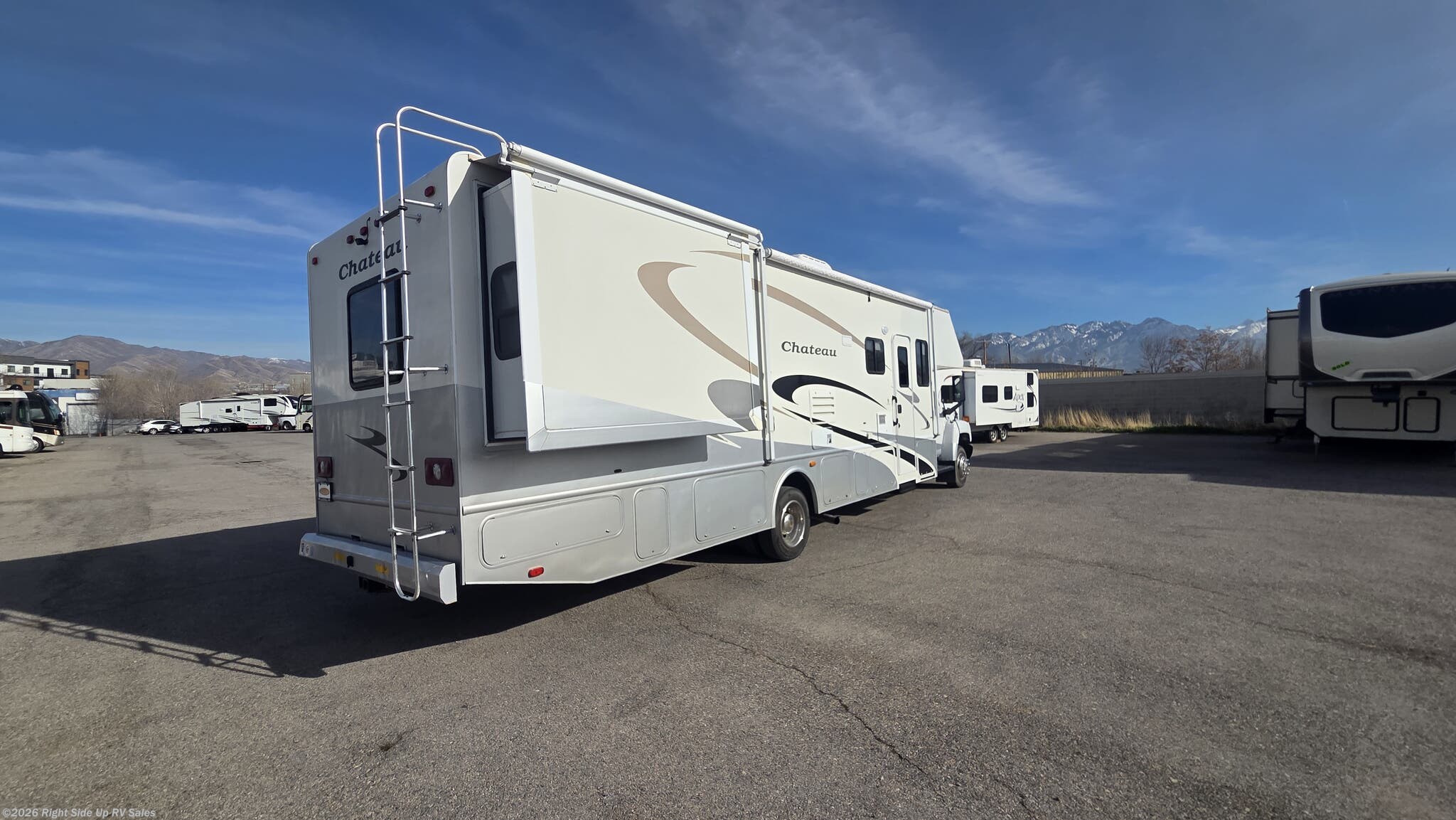 2007 Chateau 35B by Four Winds from Right Side Up RV Sales in Salt Lake City, Utah