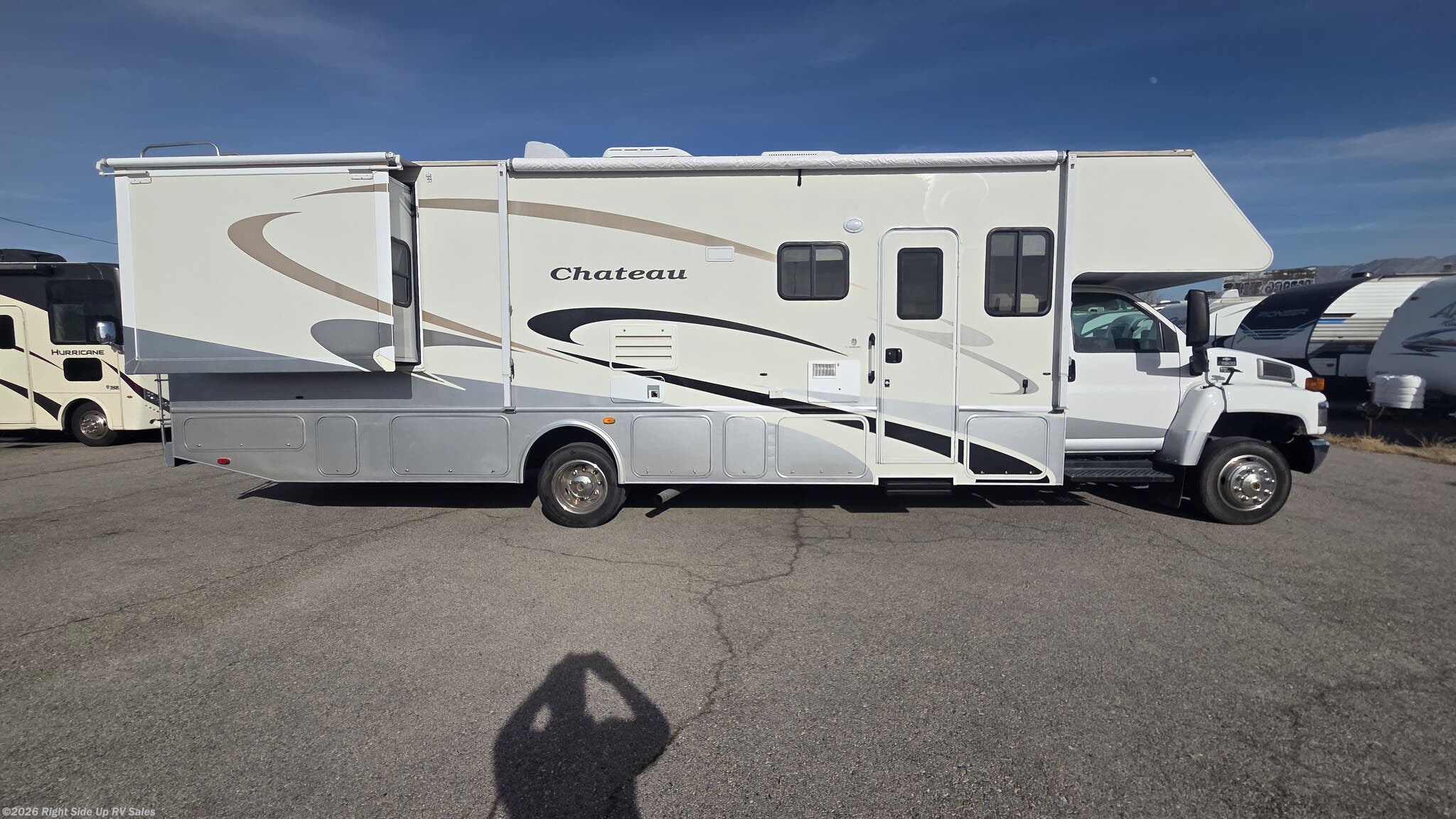 2007 Four Winds Chateau 35B - Used Super C For Sale by Right Side Up RV Sales in Salt Lake City, Utah