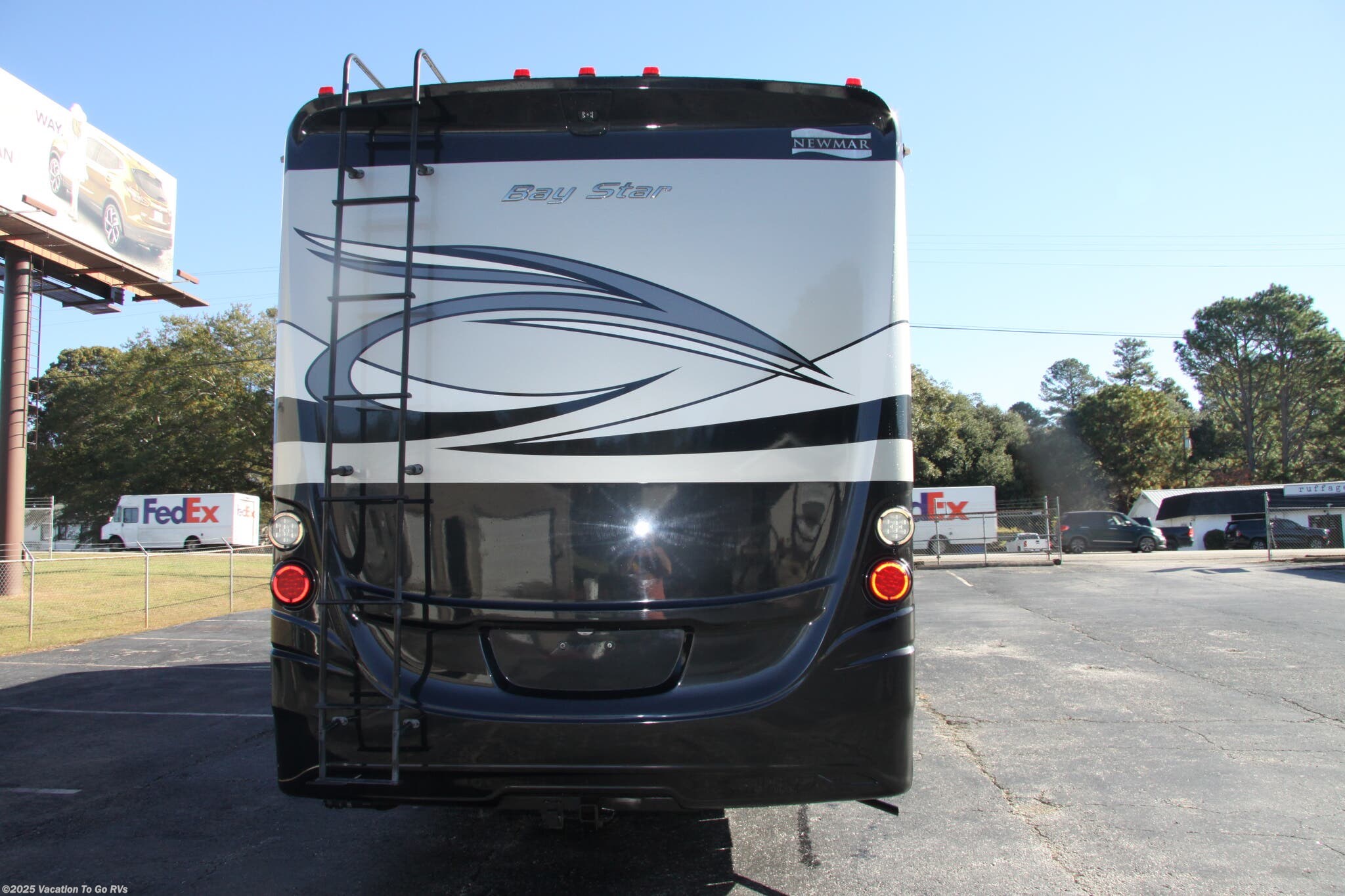 Used 2016 Newmar Bay Star Bath and Half available in Pendleton, South Carolina