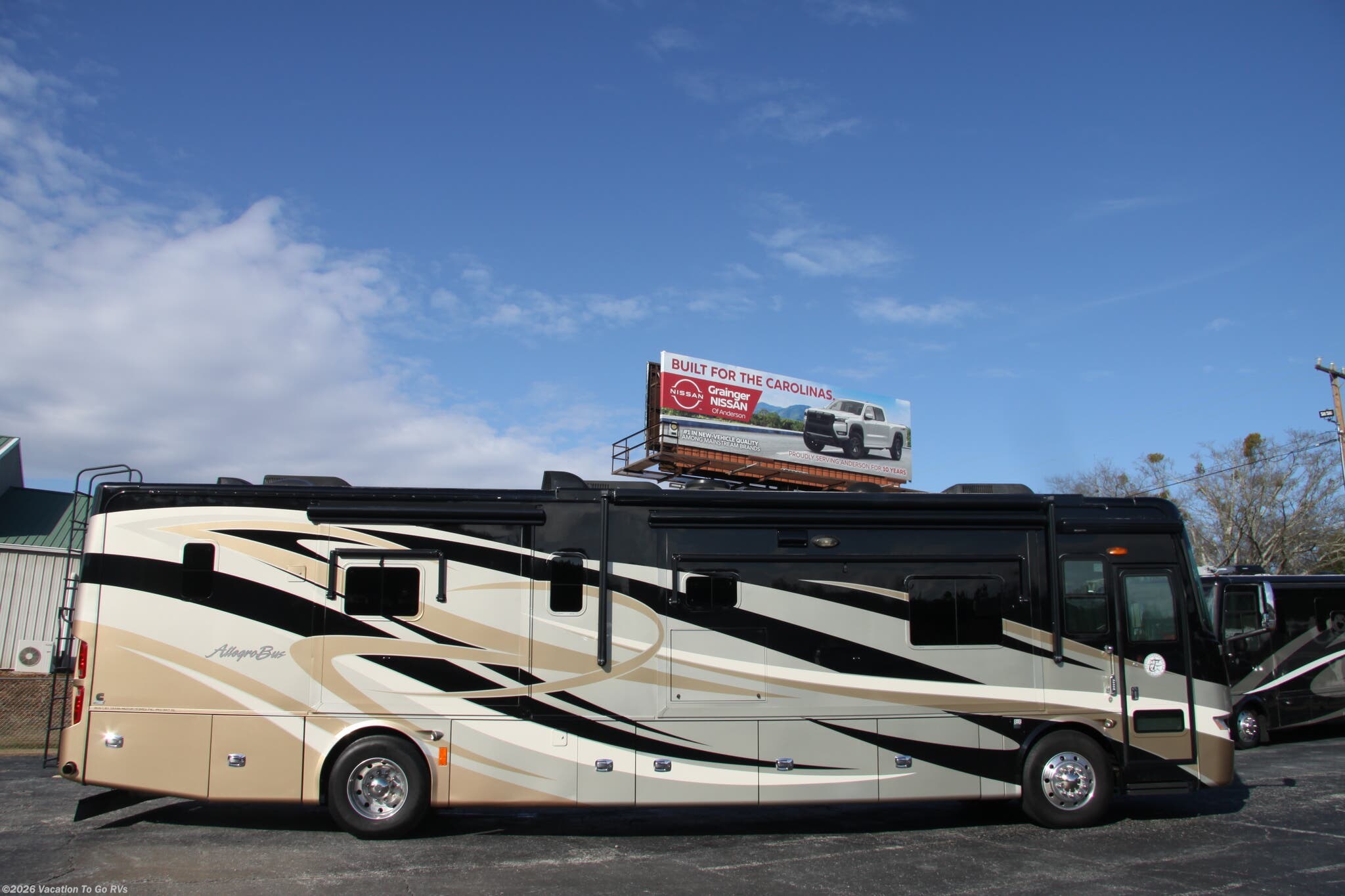 2012 Allegro Bus 40qbp bath half by Tiffin from Vacation To Go RVs in Pendleton, South Carolina
