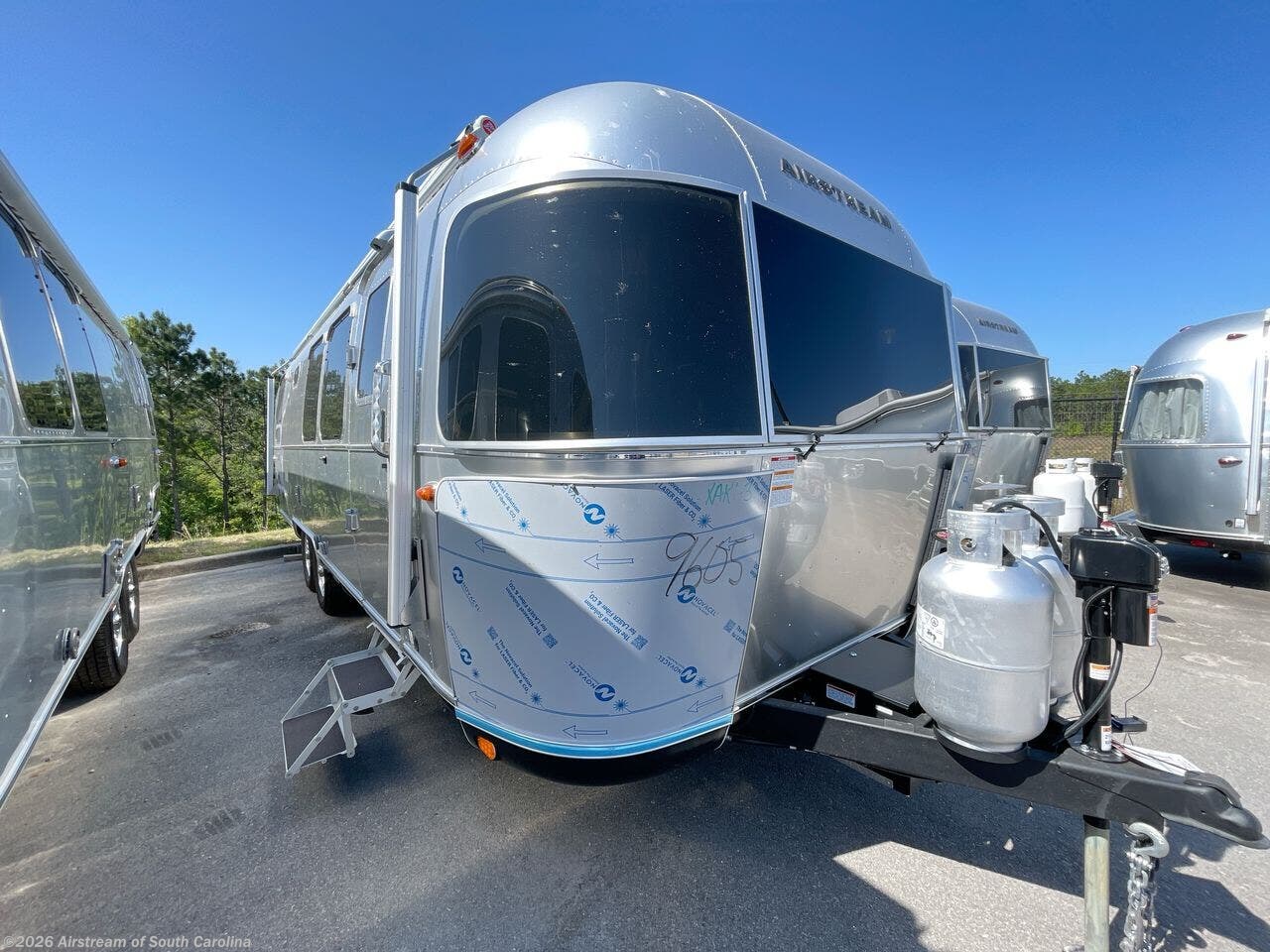 2026 Classic 28RB Twin by Airstream from Airstream of South Carolina in Lexington, South Carolina