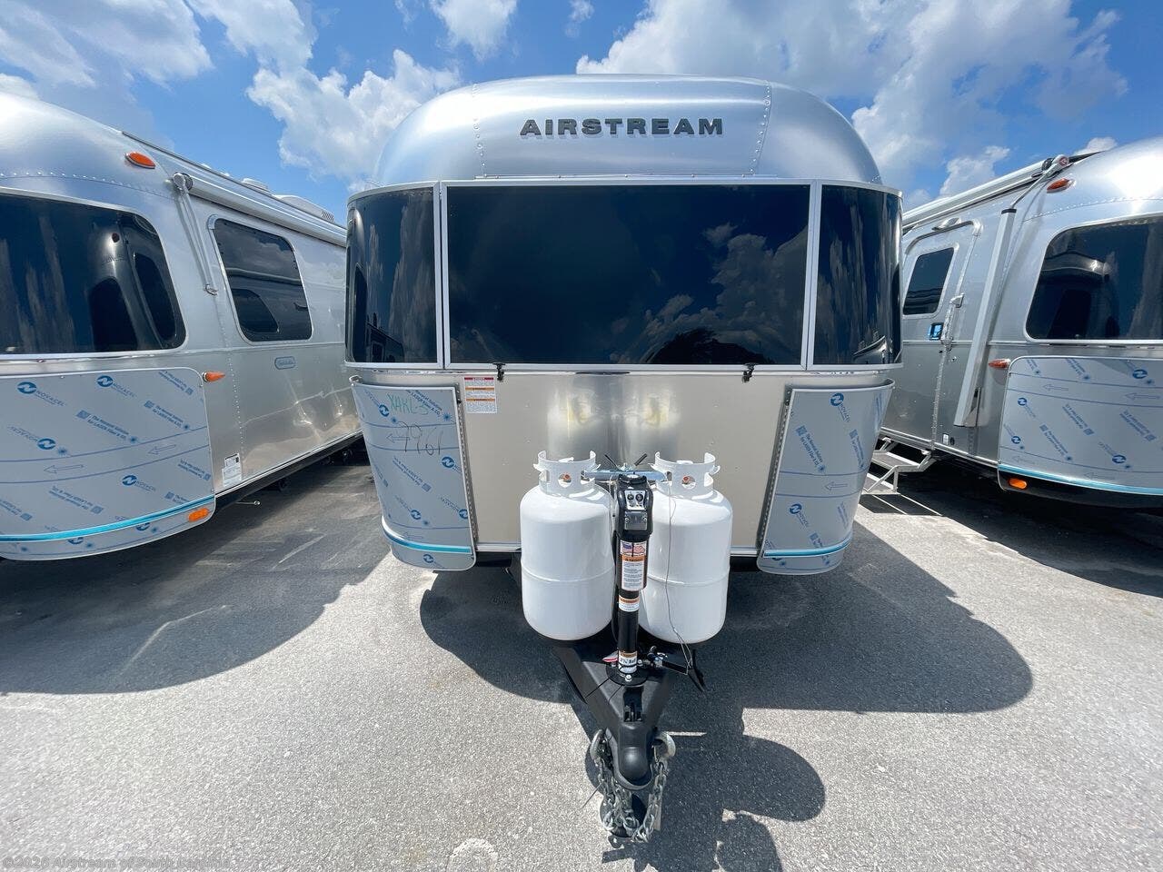 New 2026 Airstream Globetrotter 25FB available in Lexington, South Carolina